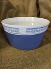 VINTAGE  PYREX BRITTANY BLUE 2 1/2 QT BAKING/SERVING DISH WITH LID OR TART TRAY
