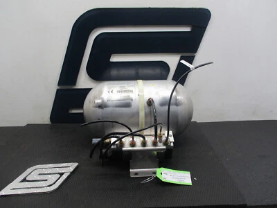 Coletor e tanque de suspensão a ar Jaguar XJ8-L 2006 - Imagem 1 de 4