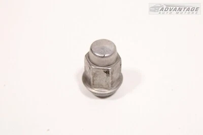 Chevrolet Equinox 2018-2021 pasajero o lado del conductor llanta tuerca perno OEM Foto 1 de 4