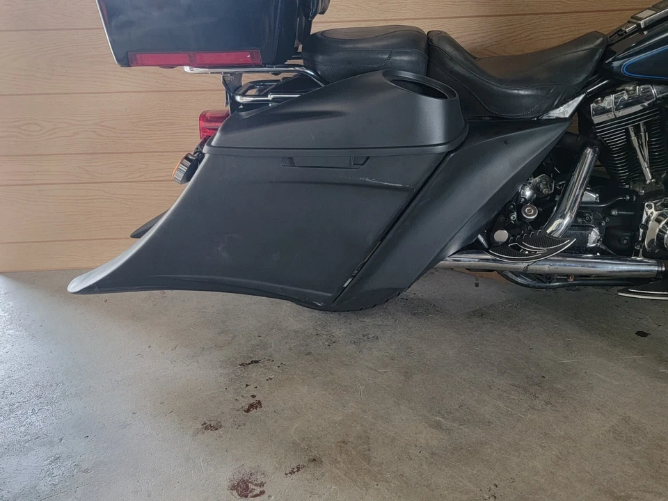 Cubiertas laterales estiradas Harley Davidson 7" para modelos 97-2008 FLH con bolsas 2014 Foto 1 de 3
