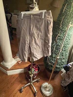 Pantalones Cortos de Carga Perry Ellis Para Hombre Talla 32 Verde Militar Informales 6 Bolsillos. Usado Foto 1 de 4