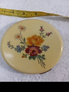 Vintage Large Rex Fifth Avenue Compact W/mirror Flowers Yellow Mcm 1950s - Picture 1 of 17