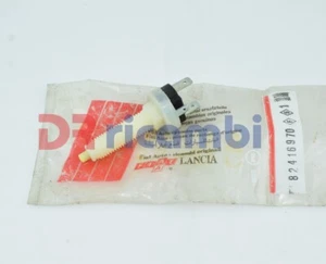 INTERRUTTORE LUCI STOP ALFA 33 FIAT CROMA LANCIA THEMA ORIGINALE FIAT 82416970 - Imagen 1 de 4