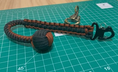 HANDMADE Paracord Monkey Fist - Bild 1 von 4