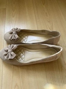 Van Dal Size 6EE Willington Sand Suede Flat Shoes - Picture 1 of 12