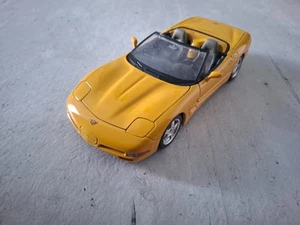 Chevrolet Corvette C5, Cabriolet, 1997, amarillo, 1:18, Bburago - Imagen 1 de 18
