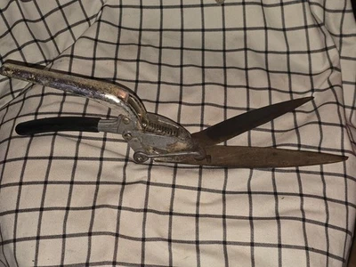 Vintage True Temper All Steel Grass Trimmer Shears With Closed Lock Feature - Image 1 of 4