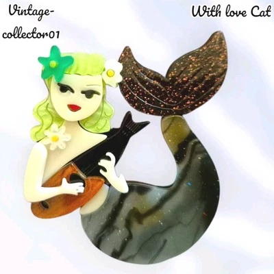 Modern Arcrylic Handmade BROOCH 3D Mermaid Playing Mandolin Colourful Boxed BN  - Image 1 of 4