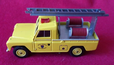CORGI LAND ROVER  west sussex fire brigade 1/43em (vendu sans boite) - Photo 1/4