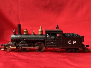 HO Scale Train Rivarossi Two Truck CP #114 - Picture 1 of 12