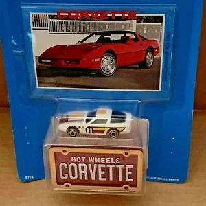 1989 Hot Wheels Park 'N Plates "Corvette" Micro Diecast Vehicle w/trading card - Picture 1 of 3