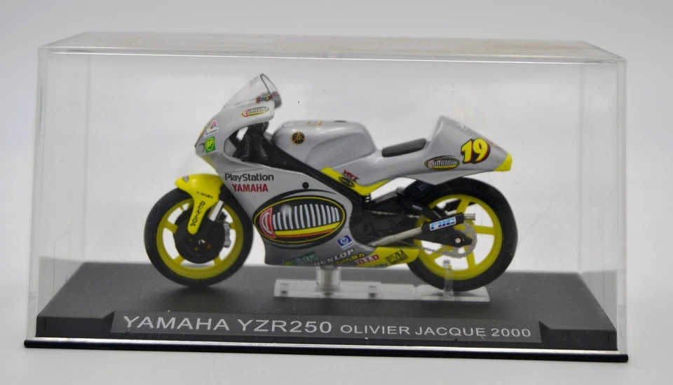 Die Cast “Yamaha YZR250 - OLIVIER JACQUE - 2000 " Moto Gp Skala 1/24 - Bild 1 von 1
