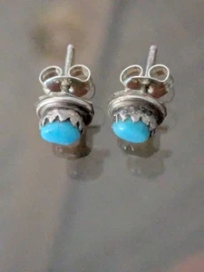 Vintage Turquoise Sterling Silver Native American Small Stud Earrings Unsigned - Picture 1 of 6