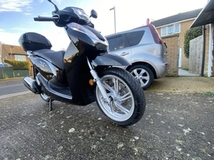 HONDA SH 300i - Picture 1 of 7