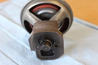 GM Buick Grandnational Type Cars EGR Valve Used - Image 1 of 3