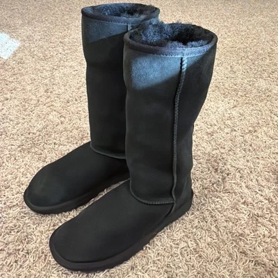 Botas UGG Classic Tall II forradas de piel de oveja #1016224 negras para mujer talla 9 Foto 1 de 4