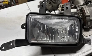 17 Tahoe Suburban FOG LIGHT DRIVING LAMP LEFT DRIVER BUMPER MOUNTED - Picture 1 of 1