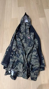 CANADA GOOSE x Y/PROJECT  | Limited Edition Field Poncho | NWT - Picture 1 of 9