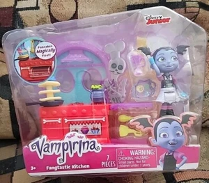 Disney Junior Vampirina Fangtastic Kitchen Figure Toy Cook New - Picture 1 of 1