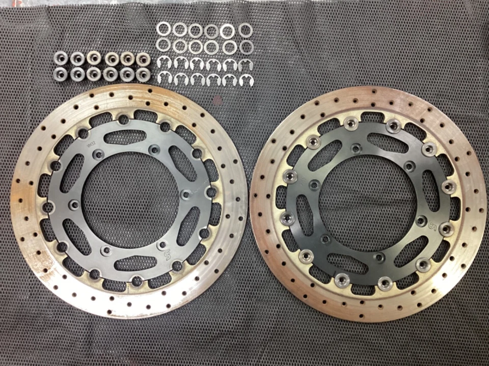 Discos de freno Spiegler para Yamaha Vmax 1200, un anillo de freno defectuoso Foto 1 de 4