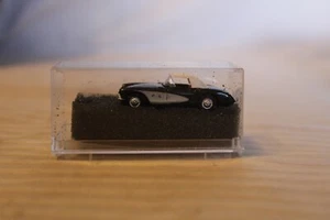 HO Scale Praline, 1957 Chevrolet Corvette, Black with White Top #5403 - Picture 1 of 3