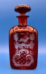 Decantador de vidrio soplado grabado rojo rubí bohemio Egermann - ciervo y pájaros - Imagen 1 de 9