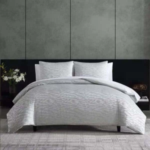 Vera Wang Illusion Grey Comforter Set, King - Picture 1 of 9