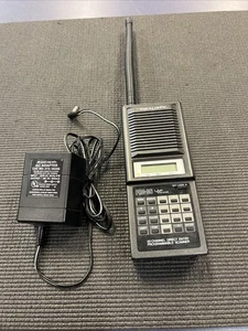 Realistic Pro-36 20 Channel Programmable Scanner Model 20-137  w/ AC Adapter - Picture 1 of 5