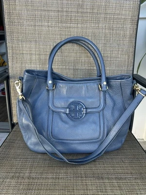 EUC Tory Burch Amanda Soft Leather Navy Blue Handbag Crossbody Gold Hardware - Image 1 of 4