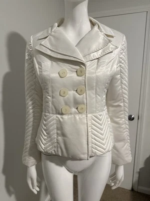 Abrigo trasero corsé BEBE satinado blanco PEQUEÑO Foto 1 de 4