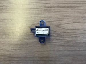 17 18 19 20 Jeep Compass Front Right Door Crash Pressure Sensor OEM 68245077AA - Picture 1 of 3