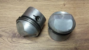 ORIGINAL AE TRIUMPH T100 R PISTON ASSY (PR) 010 OVERSIZE 70-6884/010 18786/010 - Picture 1 of 4