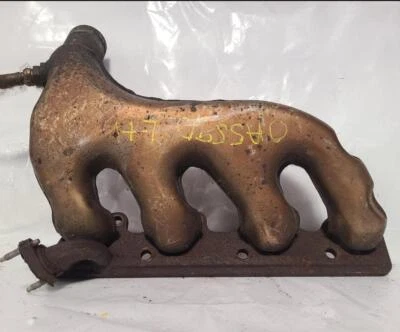 Colector de escape delantero izquierdo usado se adapta a: Cadillac Deville L 2002 delantero izquierdo Foto 1 de 4