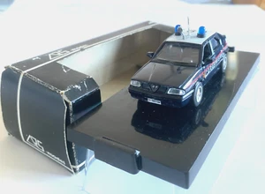 Alfa Romeo 33 Carabinieri Police 1992 ARS escala 1/43 modelo de metal fundido a presión - Imagen 1 de 14