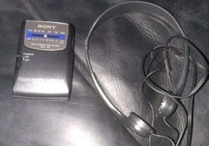 SONY AMFM WALKMAN FM Stereo / AM Radio SRF-49 with Belt Clip; Tested & Working - Picture 1 of 3