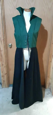 DISFRAZ RENACENTISTA HECHO A MANO  Foto 1 de 4