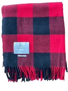 Woolrich ~ Cuadros de búfalo rojo ~ Manta de lana ~ Flecos ~ Lanzamiento de estadio ~ Italia ~ 56” x 60” ~ Nuevo con etiquetas - Imagen 1 de 12