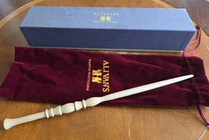 Harry Potter/Hogwarts Wand 14 1/4”Alivan’s Master Wandmakers w Bag ~Ash - Picture 1 of 9