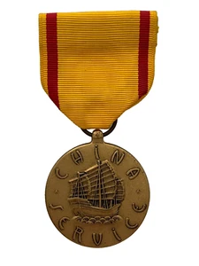 GENUINE and official United States MARINE CORPS China Service Medal. Full size - Picture 1 of 2