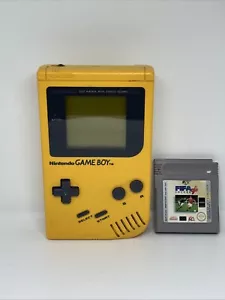 Console Nintendo Gameboy gialla originale, DMG, gioca ad alta voce, PERFETTAMENTE FUNZIONANTE! - Foto 1 di 6