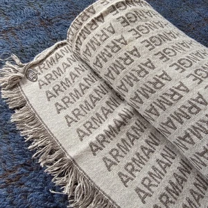 Armani Exchange Logo Bufanda Mantón Envoltura - Beige - Accesorio de Diseñador Unisex - Imagen 1 de 5