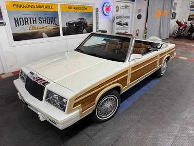 Chrysler Le Baron 1984 - Mark Cross Town and Country - ver video Foto 1 de 4