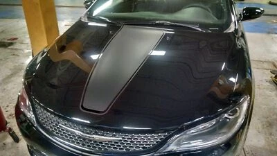 Calcomanía de capó para todos los modelos Chrysler 200 Foto 1 de 4