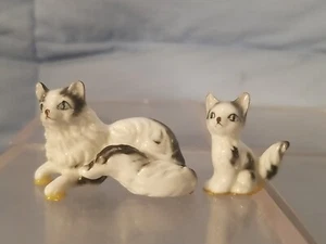 Lot of 2 Vtg Kitty Cat Kitten Figurines Black Grey White Hard Plastic? - Picture 1 of 8