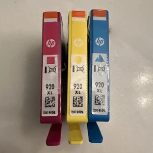 HP 920XL Tri-color Genuine Ink Cartridge Combo Pack OEM Cyan Yellow Magenta 8/19 - Picture 1 of 3