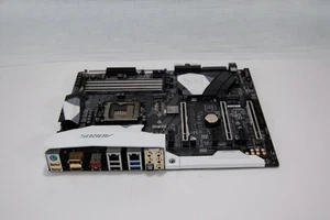 *LEER* Gigabyte Aorus GA-Z270X-Gaming 5 LGA1151 Socket Intel Z270 DDR4 USB 3.1 - Imagen 1 de 8