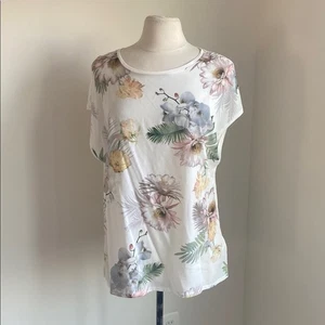 TED BAKER Floral Print Tee Womens Sz 12 White Cap Sleeve Coquette - Picture 1 of 7