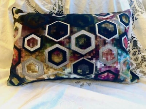 DESIGNERS GUILD STOFF NACKENROLLENBEZÜGE SUKHNA DAMSON VERSCHIEDENE GRÖßEN - Bild 1 von 4