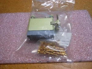 WINCHESTER CONNECTOR W/CONTACTS # M28748/3-F20L2A NSN: 5935-01-081-0811 - Picture 1 of 6