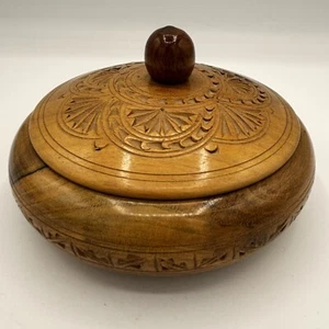 Vintage Handarbeit Holz gedrechselt Runde Schale Schüssel Schmuckschatulle mit abgedecktem geschnitztem Deckel - Bild 1 von 11